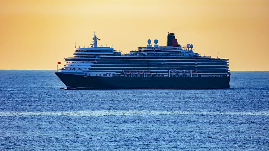queen elizabeth, cruise ship, luxury-7054701.jpg